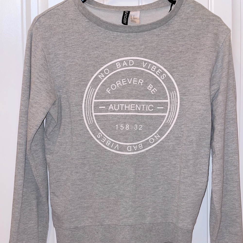 Sweatshirt